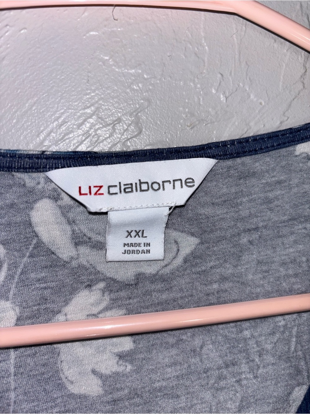 Liz Claiborne Navy Floral V-Neck Button-Accent Top - Picture 3 of 12
